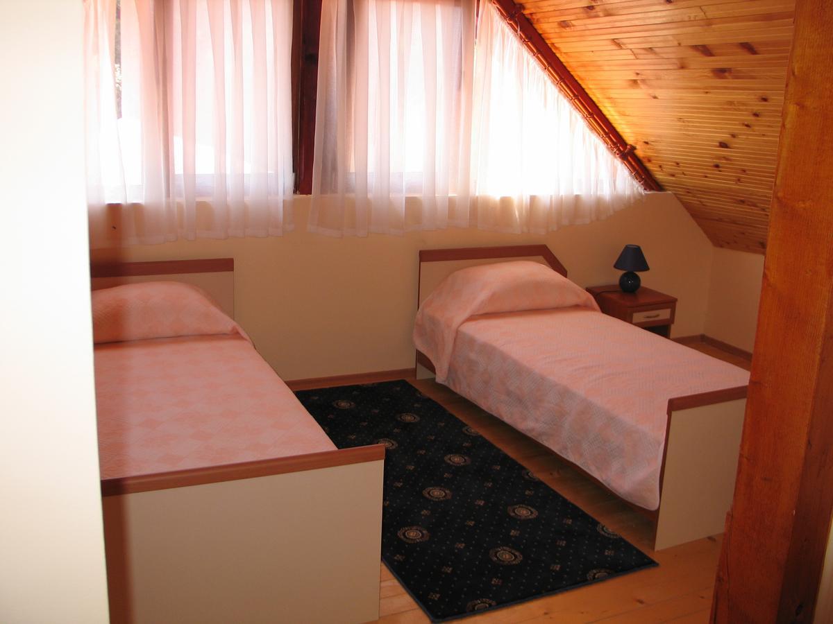 Kovanlika Hotel Razgrad Exteriör bild