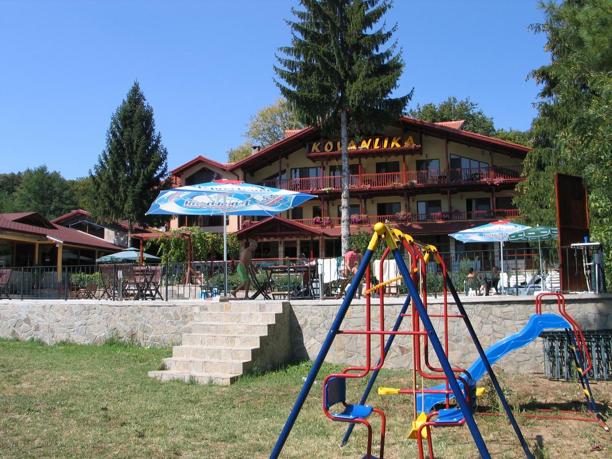 Kovanlika Hotel Razgrad Exteriör bild