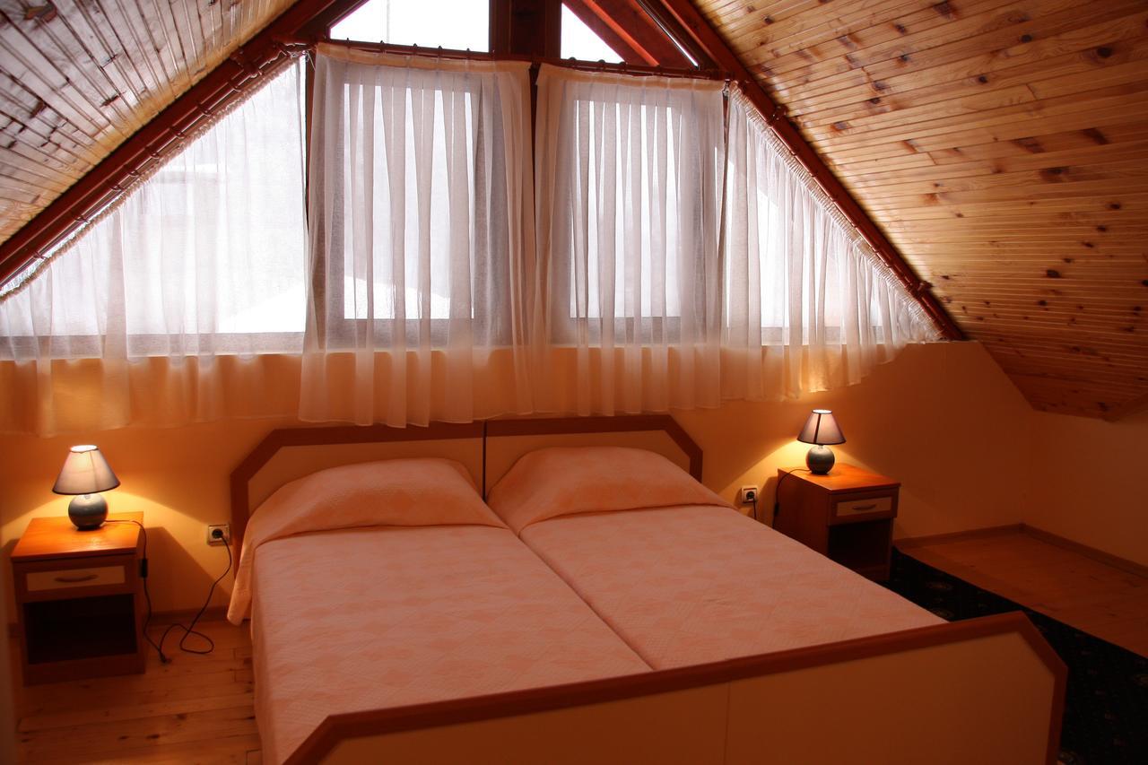 Kovanlika Hotel Razgrad Exteriör bild